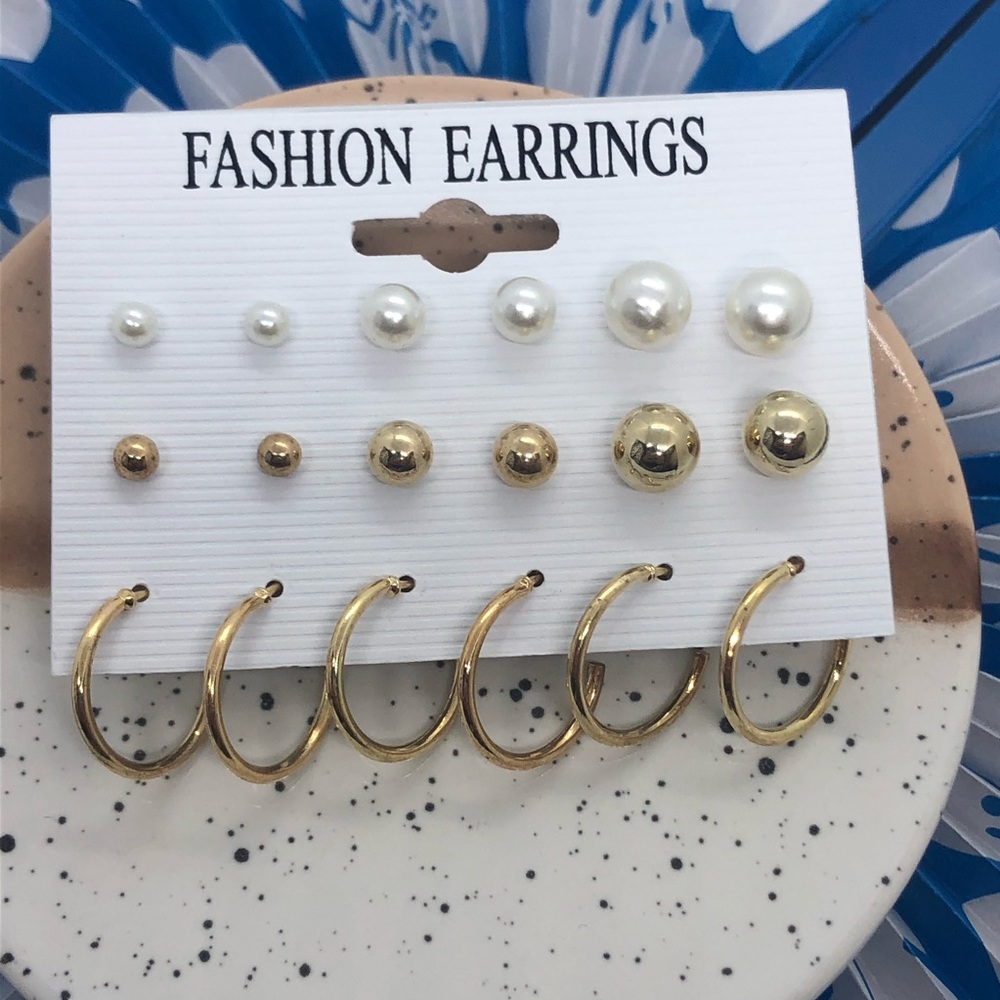 New Earring Set - Picture 9 of 10